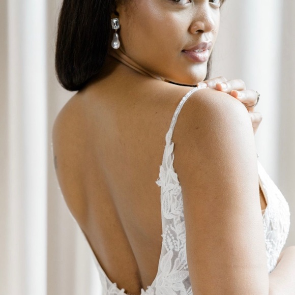 Justin Alexander Wedding Dress - Picture 2 of 7